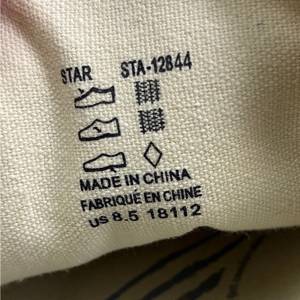 TAOS Star Canvas Sneaker